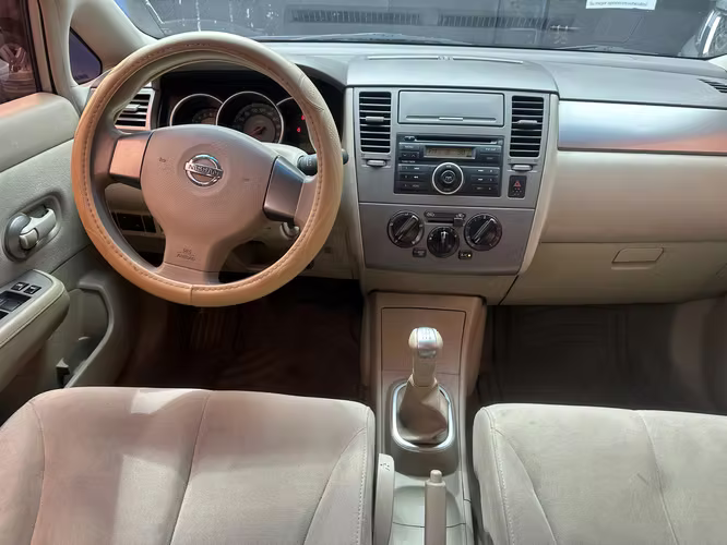 Nissan Tiida 2007 de Agencia Mecanico Súper Económico un Dueño Bien Cuidado - Imagen 8