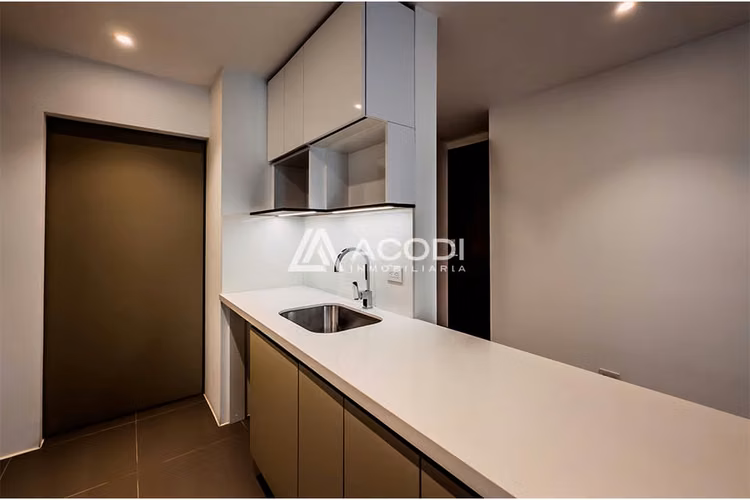 Apartamento con jardín en zona 13 - Imagen 3