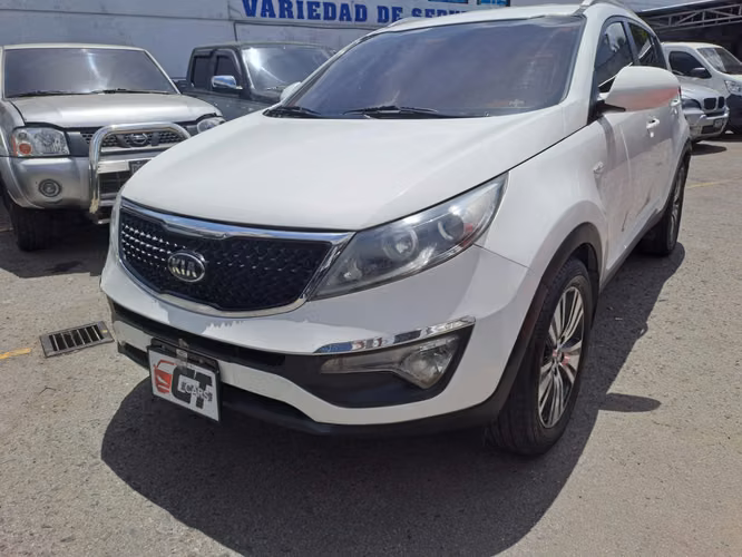 Kia Sportage Lx 2016 de Agencia Automática y Tiptronic un dueño Bien Cuidada - Imagen 5
