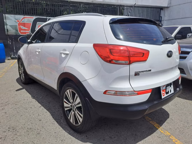 Kia Sportage Lx 2016 de Agencia Automática y Tiptronic un dueño Bien Cuidada - Imagen 4