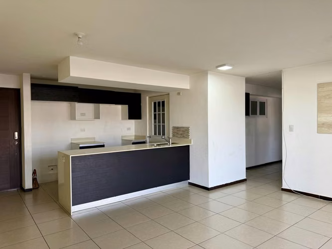 APARTAMENTO EN RENTA EN ZONA 11 PARQUE 11  - Imagen 2