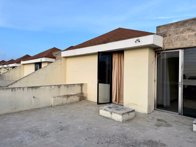 CASA EN RENTA EN ZONA 11, DENTRO DE CONDOMINIO 