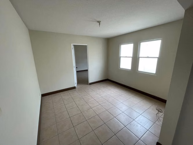 HERMOSA Y AMPLIA CASA EN VENTA EN EL NARANJO CONDOMINIO SAN BASILIO - Imagen 5