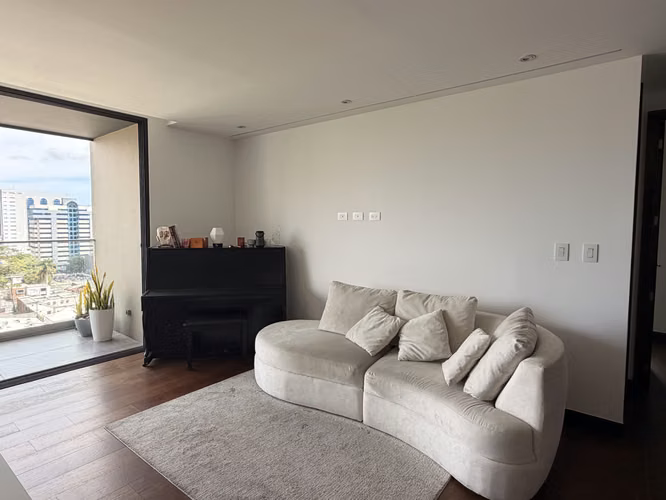APARTAMENTO CON LINDA VISTA EN ZONA 10 EDIFICIO VASANTA - Imagen 11