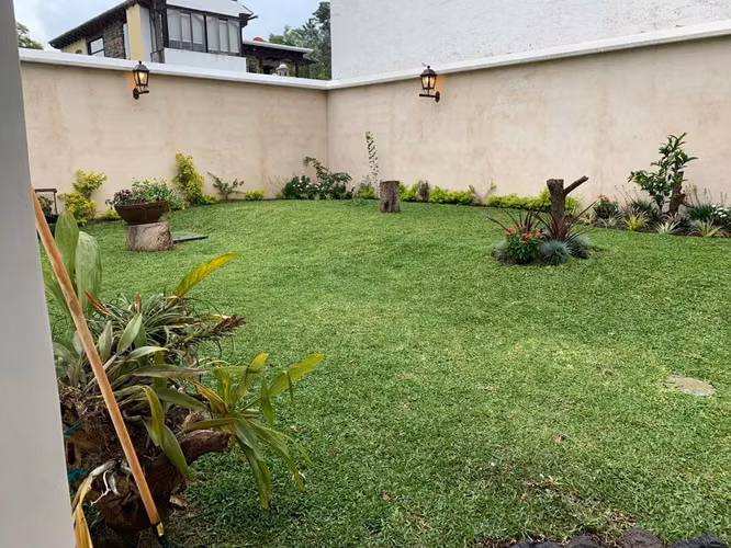  Casa en Condominio Cortijo de las Flores Ciudad Vieja