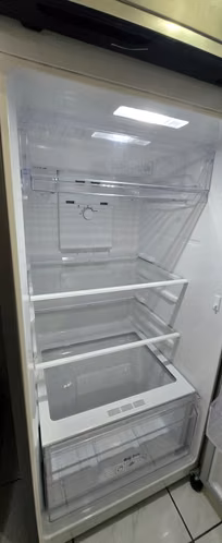 REFRIGERADORA SAMSUNG DE 171 cm - Imagen 4