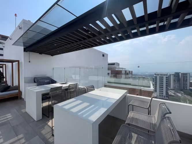 Rento apartamento en Zona 14 EDIFICIO EXCLUSIVO ROOFTOP CON PISCINA - Imagen 2