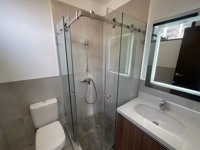 Rento apartamento en Zona 14 EDIFICIO EXCLUSIVO ROOFTOP CON PISCINA - Imagen 13