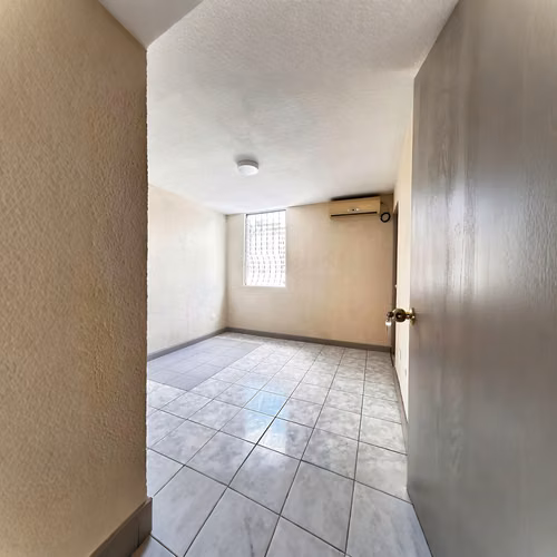 Zona 2 Rento Espectacular Casa Remodelada en SAN ÁNGEL IV - Imagen 14
