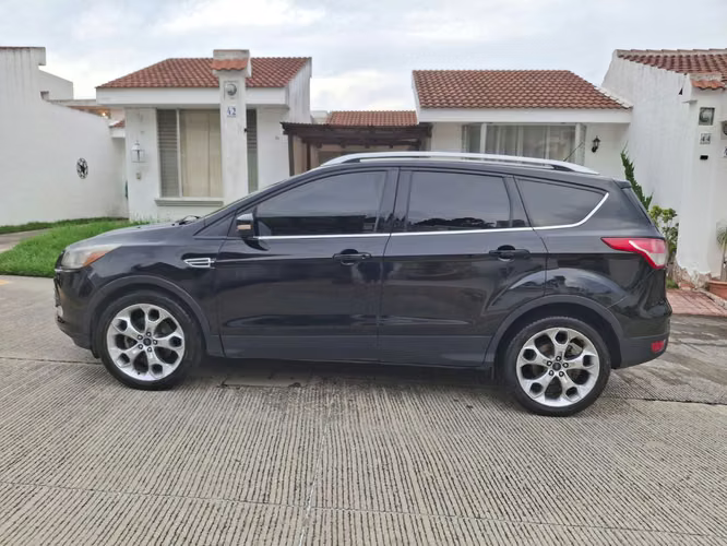 Ford Escape 2016 Titanium 2.0 EcoBoost Con Todas Sus Bolsas De Aire  - Imagen 8