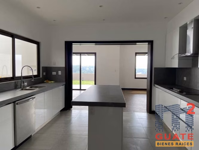Alquilo Casa en condominio en Zona 16 - Imagen 9