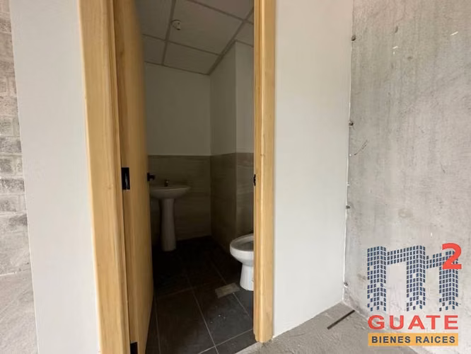 Alquilo Oficina en Zona 10 - Miniatura 3