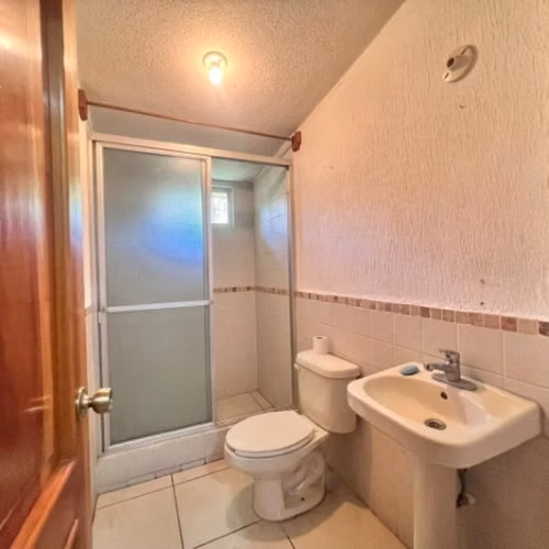 Casa en venta en Jardines de San Lucas Sacatepéquez - Imagen 16