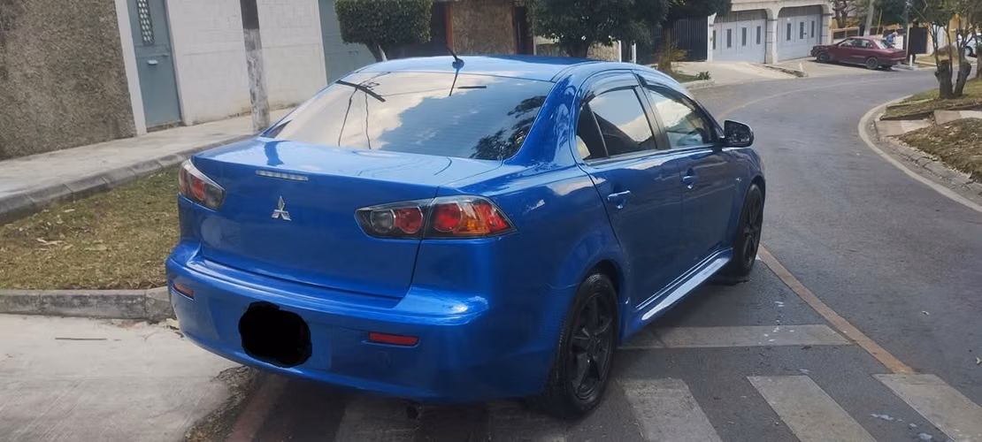 Bonito Mitsubishi Lancer 