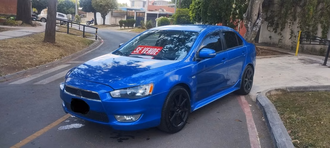Bonito Mitsubishi Lancer 