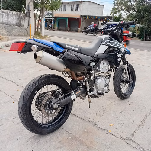 2021 KAWASAKI KLX 300 CC SUPER MOTO RECIEN INGRESADA !! - Imagen 7
