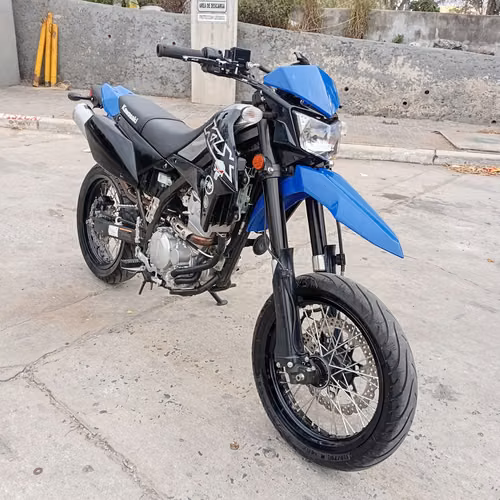 2021 KAWASAKI KLX 300 CC SUPER MOTO RECIEN INGRESADA !! - Imagen 2
