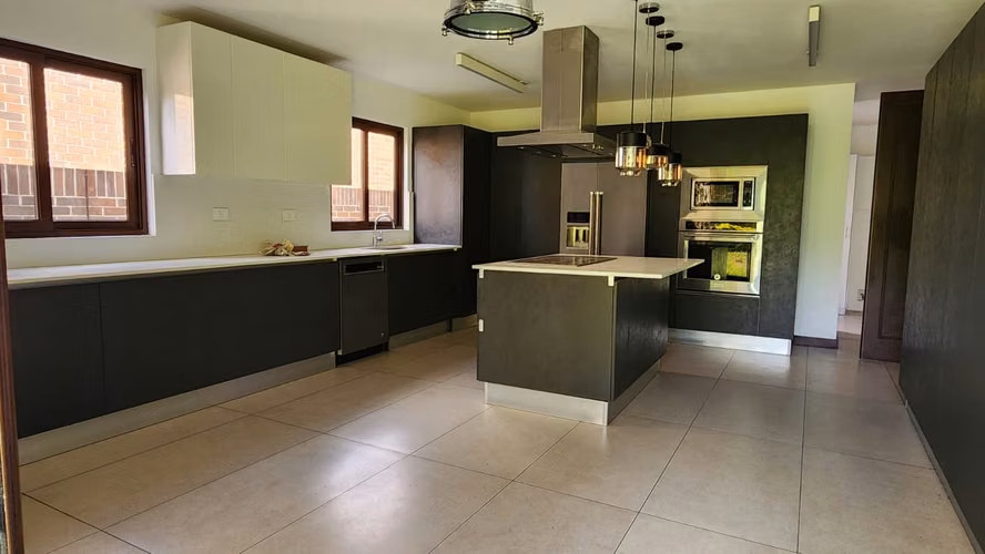 Casa en alquiler Siena de San Isidro zona 16 - Miniatura 3