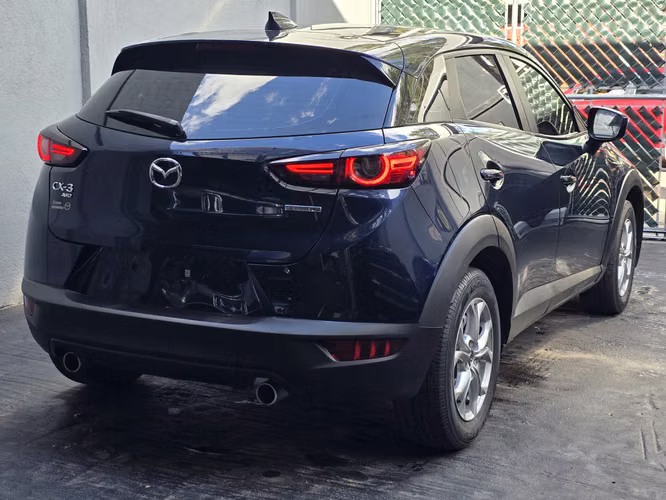 Mazda CX3 2021 AWD, 17mil millas  