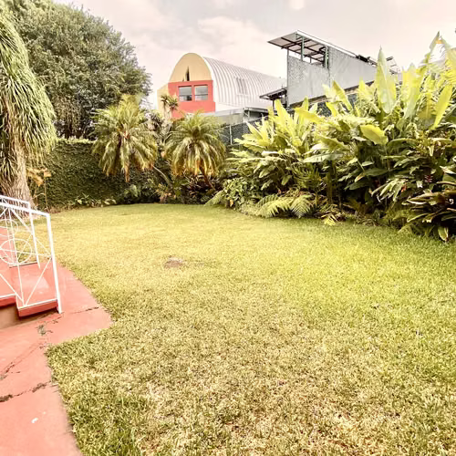 Zona 10 • Casa en Renta • Residencial Oakland - Miniatura 3