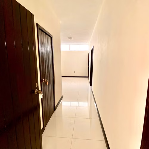 Zona 10 • Casa en Renta • Residencial Oakland - Miniatura 8