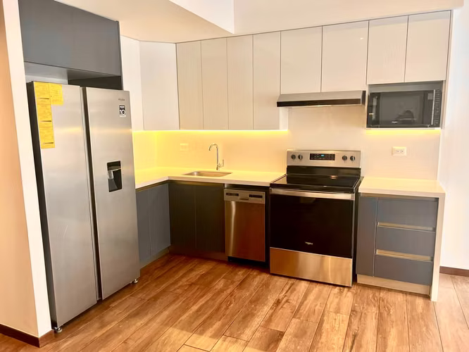 Zona 10 • Apartamento en Renta • Edificio Brunelo - Miniatura 4
