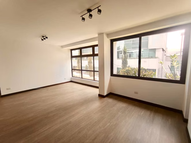 Zona 10 • Apartamento en Renta • Edificio Veinti4 - Miniatura 4