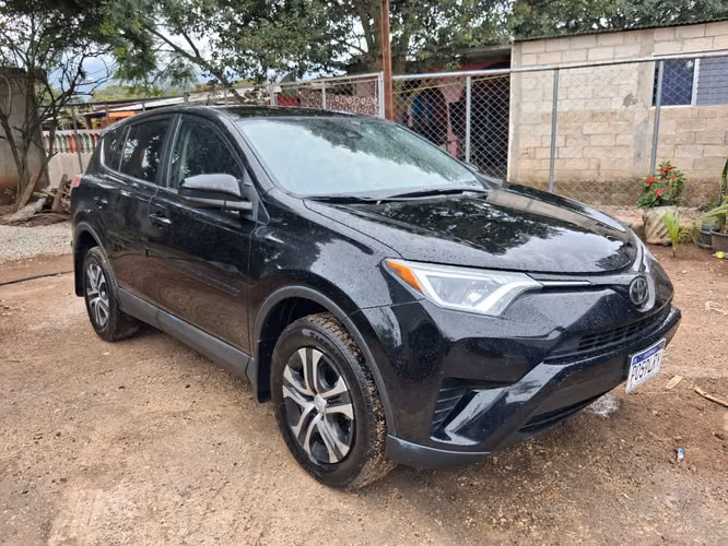 Toyota Rav4 LE 2018 