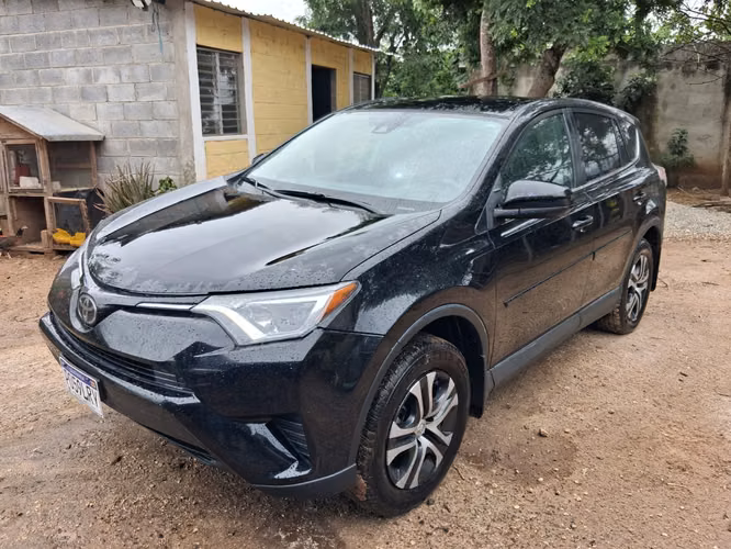 Toyota Rav4 LE 2018 