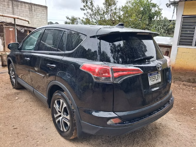 Toyota Rav4 LE 2018 