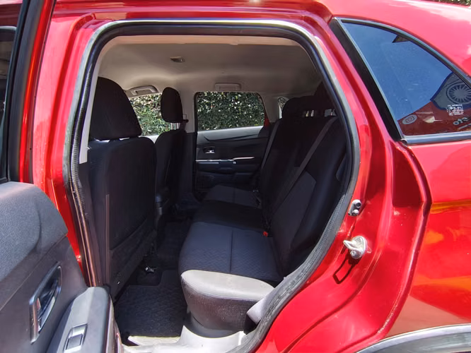 Mitsubishi Outlander Sport Es 2wd Modelo 2019 - Imagen 10