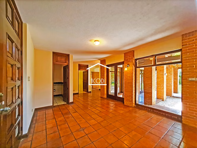 Casa en Zona 14