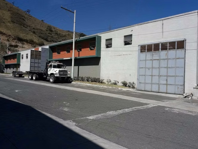 BODEGA EN RENTA DE 1,260 M2– COMPLEJO SAUCES AMATITLAN - Miniatura 3