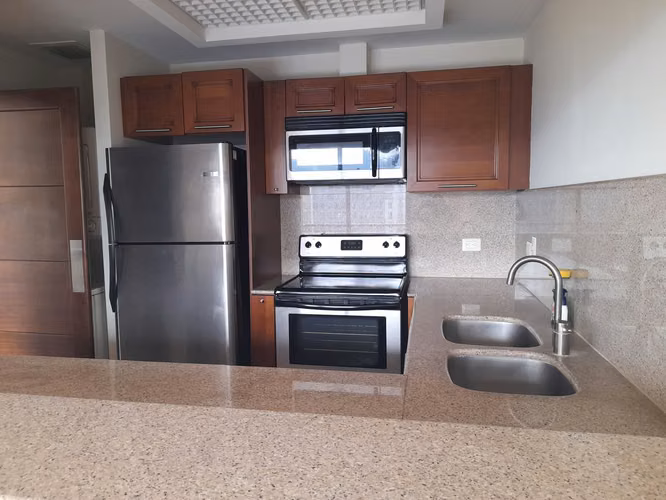 VENDO APTO Z.10 EDIF. MIRAFIORI REF.6827 *110 M2, 2 HAB, 2 BAÑOS, 2 PARQUEOS, $242,000*