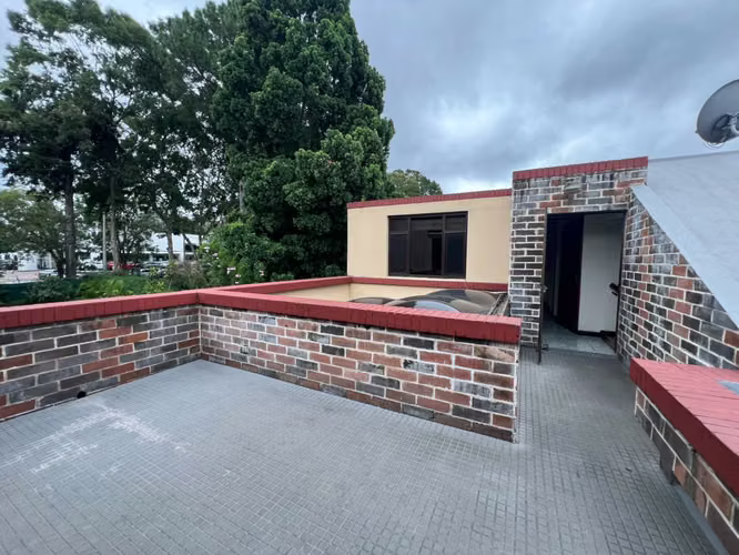 AMPLIA CASA EN RENTA EN PRADERA ZONA 10 - Imagen 19