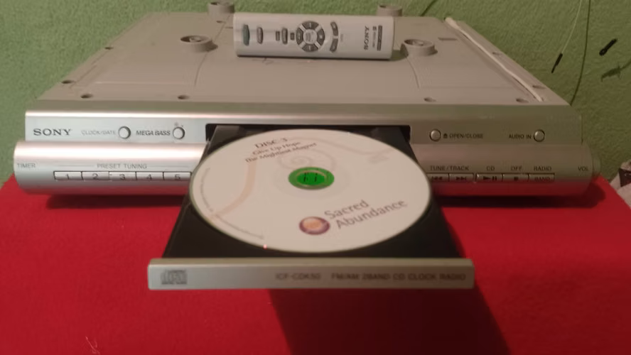 VENDO RADIO SONY FM CON CD INCORPORADO DIGITAL 