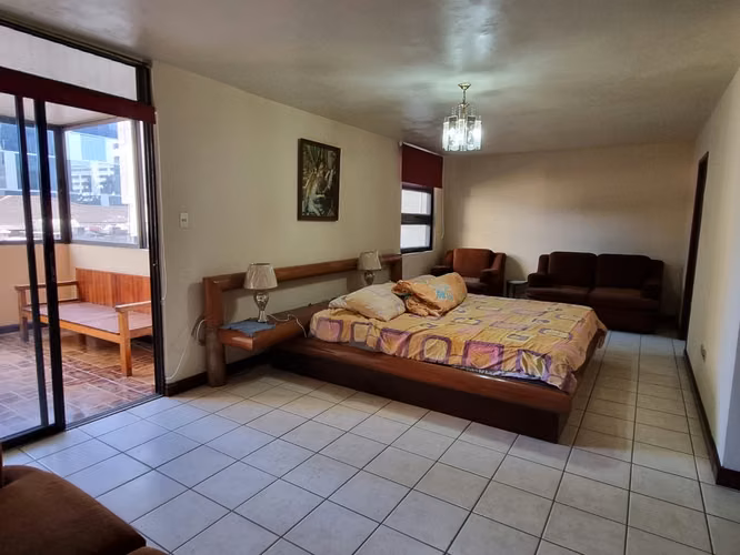 Apartamento Amueblado y Equipado en Alquiler – Zona 10, Zona Viva - Imagen 9