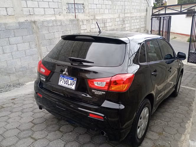 Mecánico Mitsubishi otlauder SPORT 2011