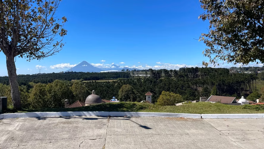 Vendo Terreno en Condominio La Foresta, Carretera a Fraijanes - Miniatura 2