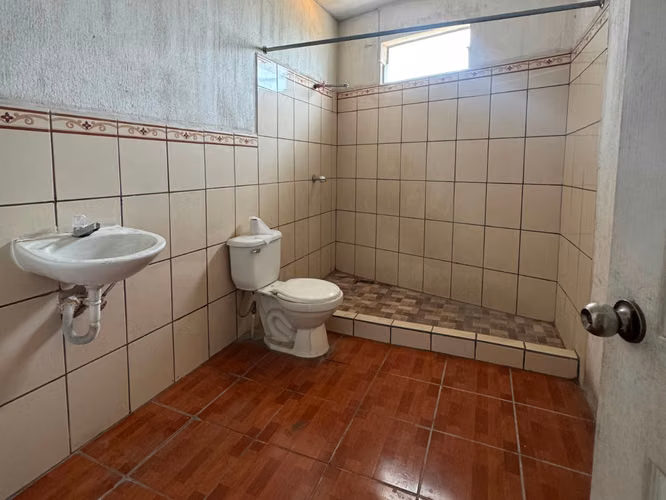 Casa en venta con Locales comerciales, Lo de Fuentes, zona 11 de Mixco - Imagen 10