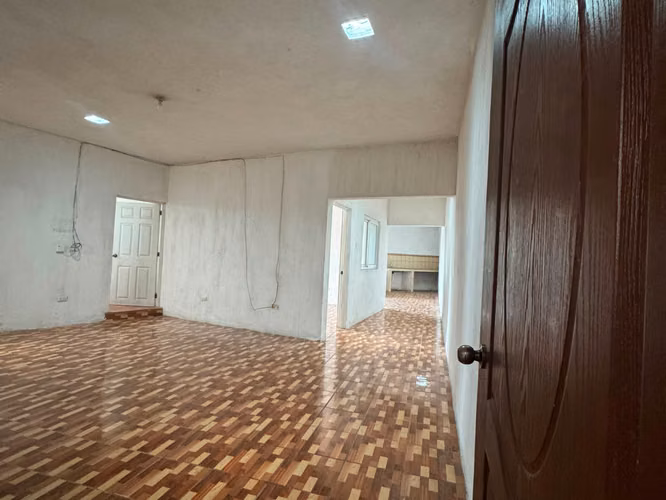 Casa en venta con Locales comerciales, Lo de Fuentes, zona 11 de Mixco - Imagen 7