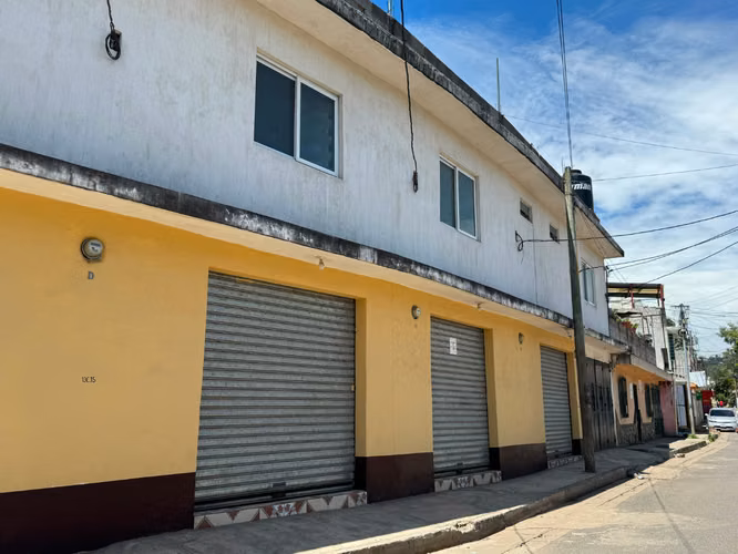 Casa en venta con Locales comerciales, Lo de Fuentes, zona 11 de Mixco