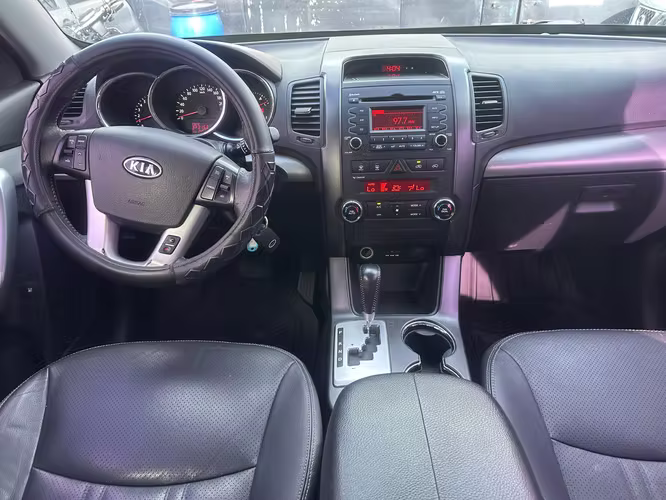 Kia Sorento Ex 2013 de Agencia Automática Y  Tiptronic Bien Cuidada  - Imagen 9