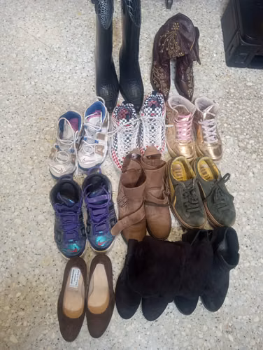 lote de zapatos semi nuevos  - Imagen 1