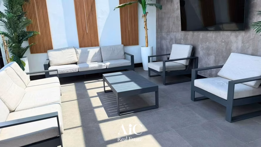 APARTAMENTO AMPLIO Y MUY BIEN UBICADO 2 HABITACIONES ZONA 10 EDIF. BONADIEZ - Imagen 6