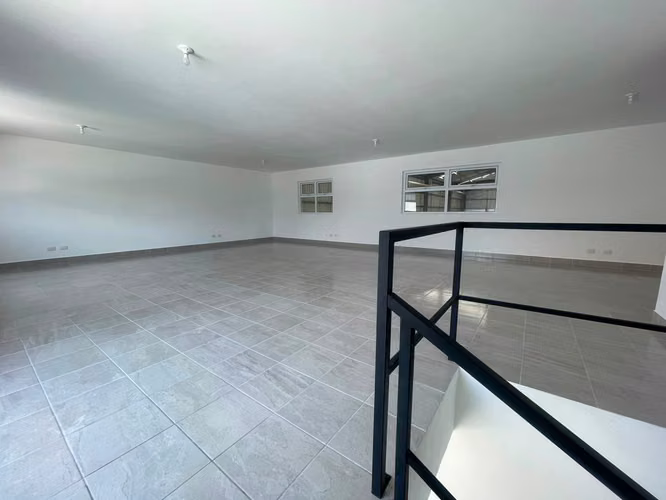 Renta de  bodega en Industrial Morán, km 18 Villa Canales