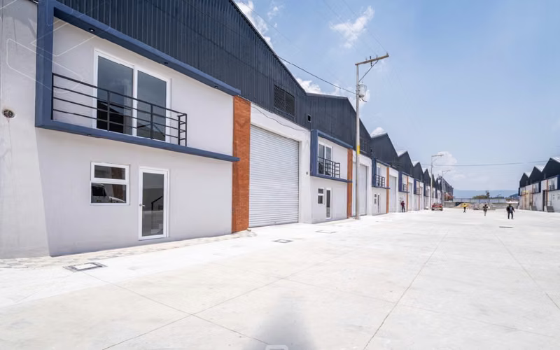 Renta de  bodega en Industrial Morán, km 18 Villa Canales