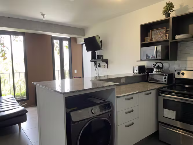Apartamento Amueblado de 1 Habitación en zona 10 - Imagen 6