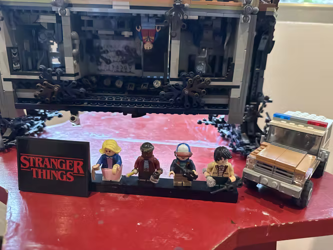 STRANGER THINGS lego juego completo 