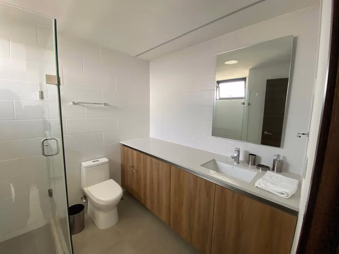 Apartamento Amueblado en Edificio Elemento zona 13 | Con Terraza y 2 Habitaciones - Imagen 6